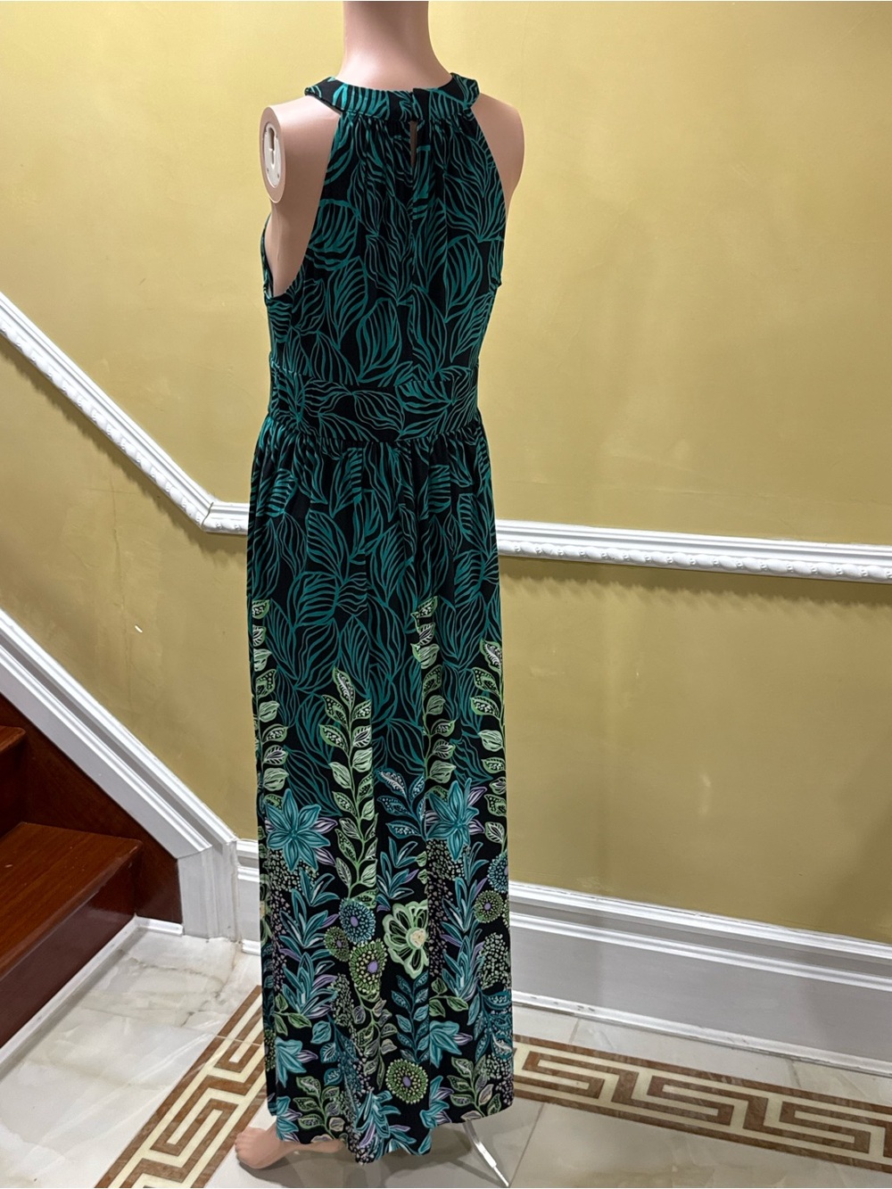 London Times Teal and Black Leaf-Print Halter Maxi Dress - Picture 2 of 9